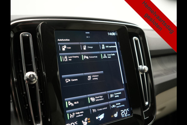 Volvo XC40 T5 Plus Bright PHEV 262pk Dealer O.H | Trekhaak Af Fabriek | Camera | Adaptive Cruise | Harman & Kardon | Lederen Sportstoelen Memory & Verwarmd | Keyless | Blis | Stuur Verwarmd | Navigatie | Virtual | 18"L.M | DAB |