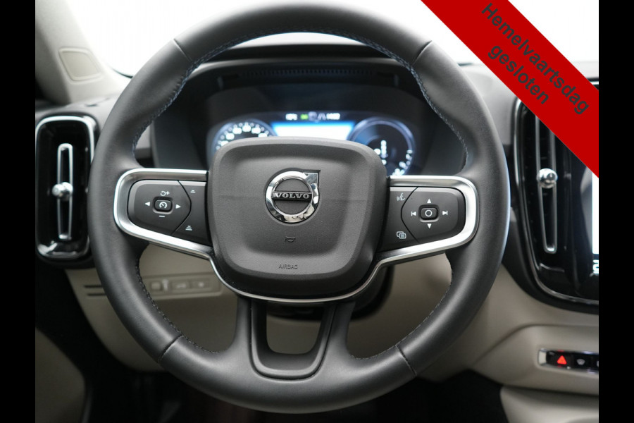 Volvo XC40 T5 Plus Bright PHEV 262pk Dealer O.H | Trekhaak Af Fabriek | Camera | Adaptive Cruise | Harman & Kardon | Lederen Sportstoelen Memory & Verwarmd | Keyless | Blis | Stuur Verwarmd | Navigatie | Virtual | 18"L.M | DAB |