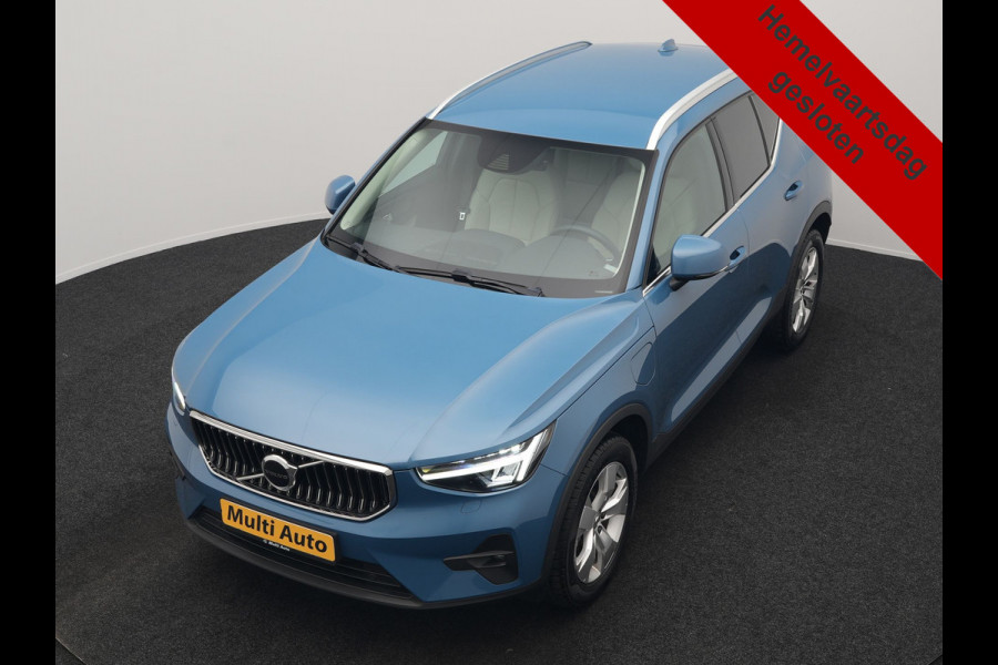 Volvo XC40 T5 Plus Bright PHEV 262pk Dealer O.H | Trekhaak Af Fabriek | Camera | Adaptive Cruise | Harman & Kardon | Lederen Sportstoelen Memory & Verwarmd | Keyless | Blis | Stuur Verwarmd | Navigatie | Virtual | 18"L.M | DAB |