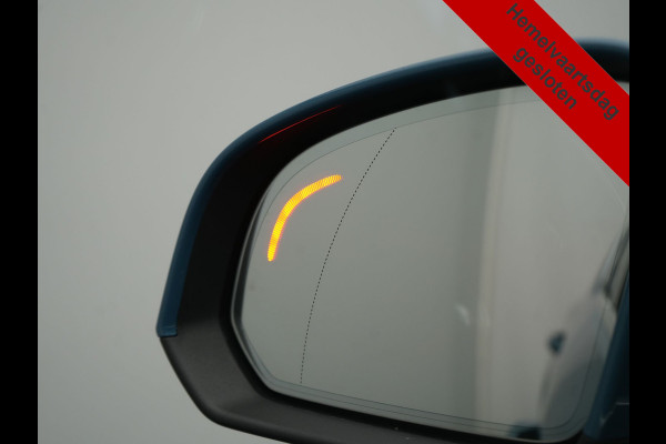 Volvo XC40 T5 Plus Bright PHEV 262pk Dealer O.H | Trekhaak Af Fabriek | Camera | Adaptive Cruise | Harman & Kardon | Lederen Sportstoelen Memory & Verwarmd | Keyless | Blis | Stuur Verwarmd | Navigatie | Virtual | 18"L.M | DAB |