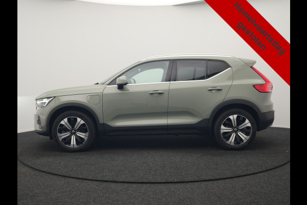 Volvo XC40 T5 Plus Bright Plug In Hybrid 262pk Dealer O.H | Trekhaak Af Fabriek | Camera | Harman / Kardon | Adaptive Cruise |  Alcantara Sportstoelen Memory & Verwarmd | Blis | Apple Carplay | Keyless | Pilot Assist | Stuur Verwarmd | Navigatie | Virtual | DAB+ | 19"L.M | PHEV |