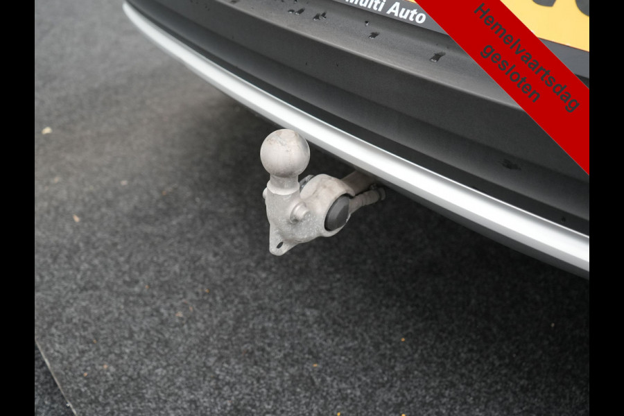 Volvo XC40 T5 Plus Bright Plug In Hybrid 262pk Dealer O.H | Trekhaak Af Fabriek | Camera | Harman / Kardon | Adaptive Cruise |  Alcantara Sportstoelen Memory & Verwarmd | Blis | Apple Carplay | Keyless | Pilot Assist | Stuur Verwarmd | Navigatie | Virtual | DAB+ | 19"L.M | PHEV |