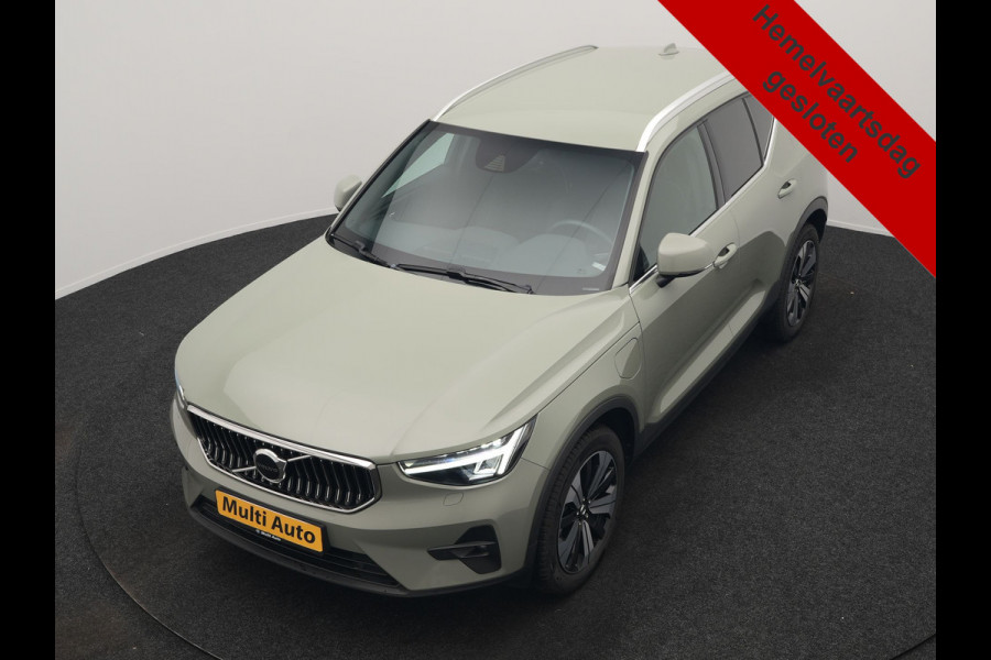 Volvo XC40 T5 Plus Bright Plug In Hybrid 262pk Dealer O.H | Trekhaak Af Fabriek | Camera | Harman / Kardon | Adaptive Cruise |  Alcantara Sportstoelen Memory & Verwarmd | Blis | Apple Carplay | Keyless | Pilot Assist | Stuur Verwarmd | Navigatie | Virtual | DAB+ | 19"L.M | PHEV |