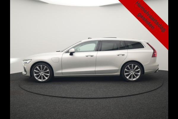 Volvo V60 T6 Recharge AWD Inscription PHEV Long Range 350pk Dealer O.H | Trekhaak Af Fabriek | Panodak | 360 Camera | Harman / Kardon | Lederen Sportstoelen & Stuur Verwarmd | Keyless | Apple Carplay | Virtual | Navigatie | DAB+ | 19"L.M | Plug In Hybrid |