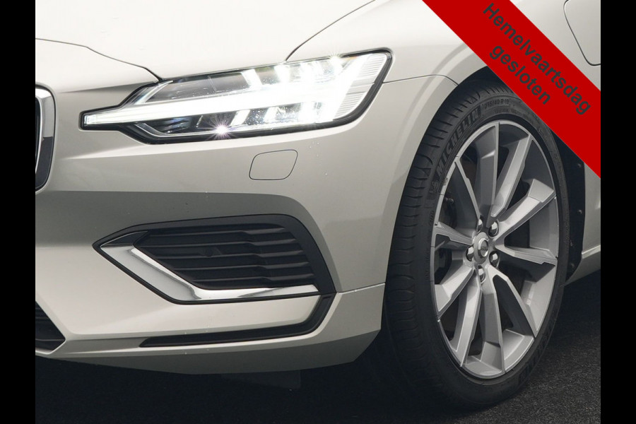 Volvo V60 T6 Recharge AWD Inscription PHEV Long Range 350pk Dealer O.H | Trekhaak Af Fabriek | Panodak | 360 Camera | Harman / Kardon | Lederen Sportstoelen & Stuur Verwarmd | Keyless | Apple Carplay | Virtual | Navigatie | DAB+ | 19"L.M | Plug In Hybrid |