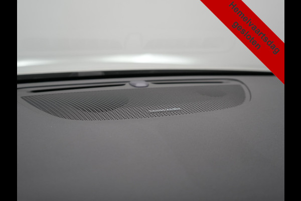 Volvo V60 T6 Recharge AWD Inscription PHEV Long Range 350pk Dealer O.H | Trekhaak Af Fabriek | Panodak | 360 Camera | Harman / Kardon | Lederen Sportstoelen & Stuur Verwarmd | Keyless | Apple Carplay | Virtual | Navigatie | DAB+ | 19"L.M | Plug In Hybrid |