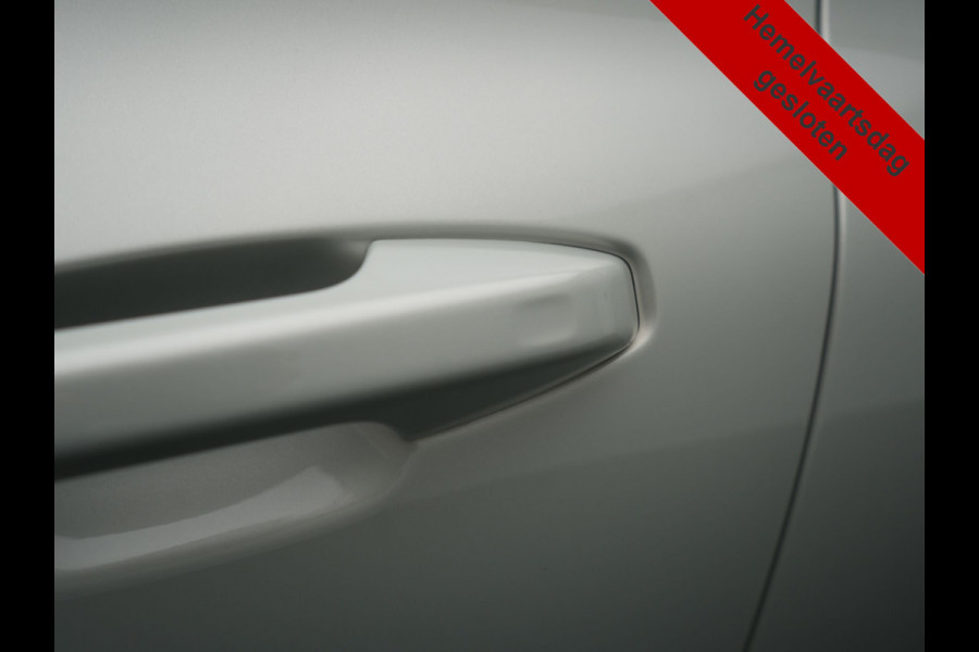 Volvo V60 T6 Recharge AWD Inscription PHEV Long Range 350pk Dealer O.H | Trekhaak Af Fabriek | Panodak | 360 Camera | Harman / Kardon | Lederen Sportstoelen & Stuur Verwarmd | Keyless | Apple Carplay | Virtual | Navigatie | DAB+ | 19"L.M | Plug In Hybrid |