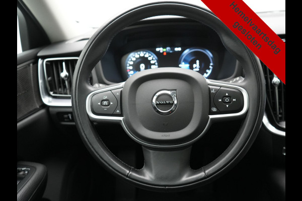 Volvo V60 T6 Recharge AWD Inscription PHEV Long Range 350pk Dealer O.H | Trekhaak Af Fabriek | Panodak | 360 Camera | Harman / Kardon | Lederen Sportstoelen & Stuur Verwarmd | Keyless | Apple Carplay | Virtual | Navigatie | DAB+ | 19"L.M | Plug In Hybrid |