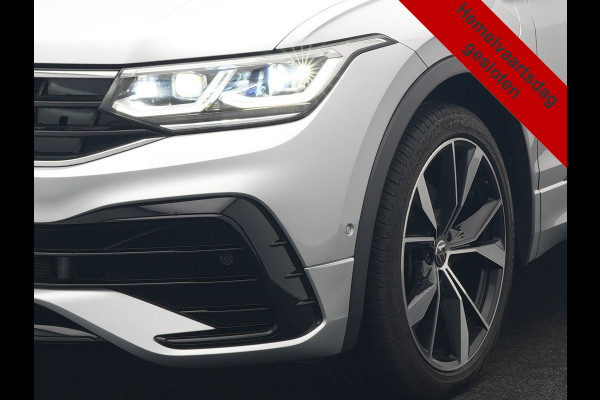 Volkswagen Tiguan 1.4 TSI eHybrid R-Line PHEV 245pk Dealer O.H | Trekhaak Af Fabriek | Adaptive Cruise | IQ Light | Adaptive Onderstel | Camera | Alcantara Sportstoelen & Stuur Verwarmd | Blis | Keyless | Sfeerverlichting | Virtual | Navigatie | DAB | 20"L.M | Plug In Hybrid |