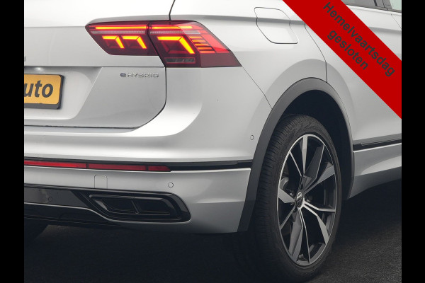 Volkswagen Tiguan 1.4 TSI eHybrid R-Line PHEV 245pk Dealer O.H | Trekhaak Af Fabriek | Adaptive Cruise | IQ Light | Adaptive Onderstel | Camera | Alcantara Sportstoelen & Stuur Verwarmd | Blis | Keyless | Sfeerverlichting | Virtual | Navigatie | DAB | 20"L.M | Plug In Hybrid |