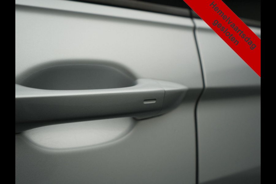 Volkswagen Tiguan 1.4 TSI eHybrid R-Line PHEV 245pk Dealer O.H | Trekhaak Af Fabriek | Adaptive Cruise | IQ Light | Adaptive Onderstel | Camera | Alcantara Sportstoelen & Stuur Verwarmd | Blis | Keyless | Sfeerverlichting | Virtual | Navigatie | DAB | 20"L.M | Plug In Hybrid |