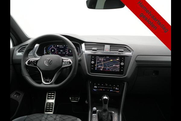 Volkswagen Tiguan 1.4 TSI eHybrid R-Line PHEV 245pk Dealer O.H | Trekhaak Af Fabriek | Adaptive Cruise | IQ Light | Adaptive Onderstel | Camera | Alcantara Sportstoelen & Stuur Verwarmd | Blis | Keyless | Sfeerverlichting | Virtual | Navigatie | DAB | 20"L.M | Plug In Hybrid |