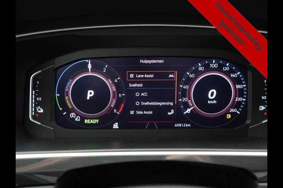 Volkswagen Tiguan 1.4 TSI eHybrid R-Line PHEV 245pk Dealer O.H | Trekhaak Af Fabriek | Adaptive Cruise | IQ Light | Adaptive Onderstel | Camera | Alcantara Sportstoelen & Stuur Verwarmd | Blis | Keyless | Sfeerverlichting | Virtual | Navigatie | DAB | 20"L.M | Plug In Hybrid |