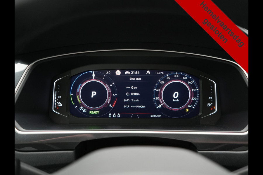 Volkswagen Tiguan 1.4 TSI eHybrid R-Line PHEV 245pk Dealer O.H | Trekhaak Af Fabriek | Adaptive Cruise | IQ Light | Adaptive Onderstel | Camera | Alcantara Sportstoelen & Stuur Verwarmd | Blis | Keyless | Sfeerverlichting | Virtual | Navigatie | DAB | 20"L.M | Plug In Hybrid |