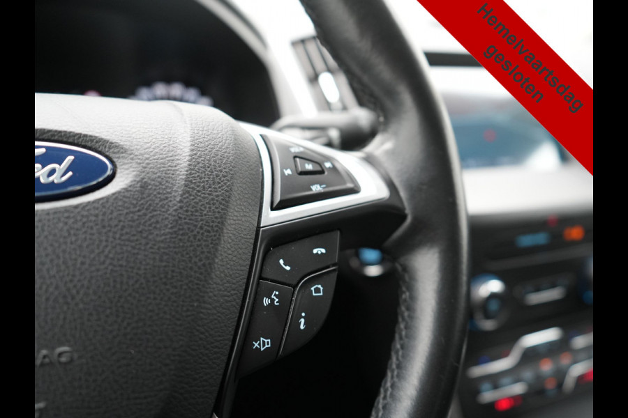 Ford Galaxy 2.0 Titanium Automaat 7 Persoons 241pk | Camera | Apple Carplay | Voorstoelen Verwarmd | Cruise Control | LED Koplampen | Navigatie |