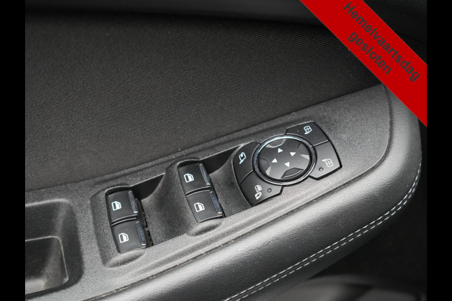 Ford Galaxy 2.0 Titanium Automaat 7 Persoons 241pk | Camera | Apple Carplay | Voorstoelen Verwarmd | Cruise Control | LED Koplampen | Navigatie |