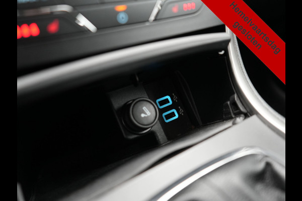 Ford Galaxy 2.0 Titanium Automaat 7 Persoons 241pk | Camera | Apple Carplay | Voorstoelen Verwarmd | Cruise Control | LED Koplampen | Navigatie |