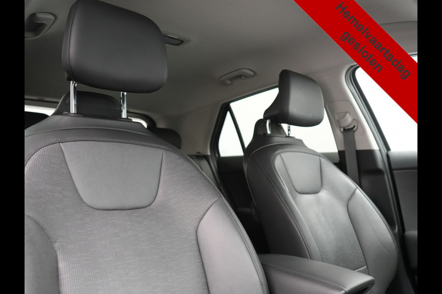 Kia Niro 1.6 GDi ExecutiveLine PHEV 182pk Dealer O.H. | Trekhaak Afn. | Adaptive Cruise | Head Up | Lederen Sportstoelen Memory & Ventilatie | Harman & Kardon | Camera | Stoelen & Stuur Verwarmd | Blis | Apple Carplay | DAB | Plug In Hybrid |