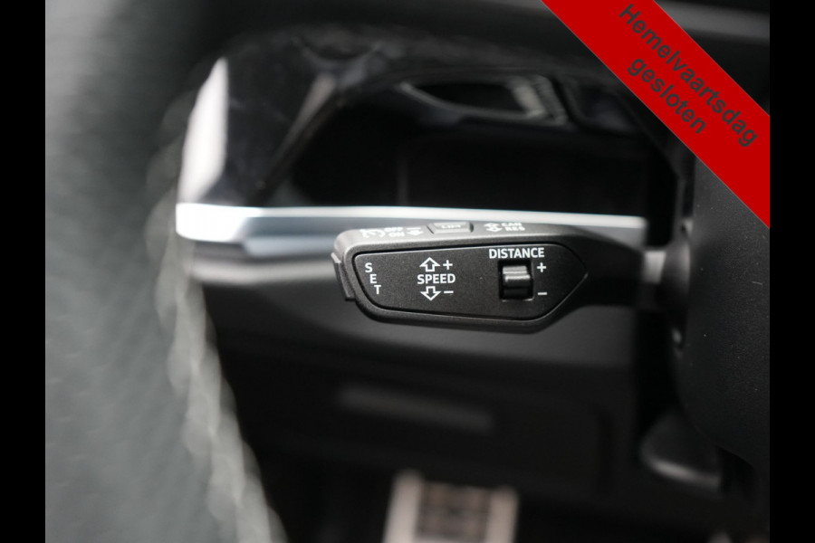 Audi Q3 45 TFSI e S-Line PHEV 245pk Dealer O.H Adaptive Cruise | Camera | Blis | S-line Interieur | Lederen Sportstoelen Verwarmd | Sportstuur | Navigatie | Virtual | DAB | 17"L.M |