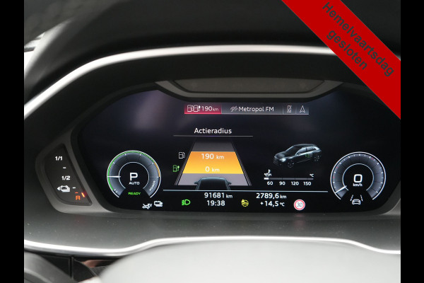 Audi Q3 45 TFSI e S-Line PHEV 245pk Dealer O.H Adaptive Cruise | Camera | Blis | S-line Interieur | Lederen Sportstoelen Verwarmd | Sportstuur | Navigatie | Virtual | DAB | 17"L.M |