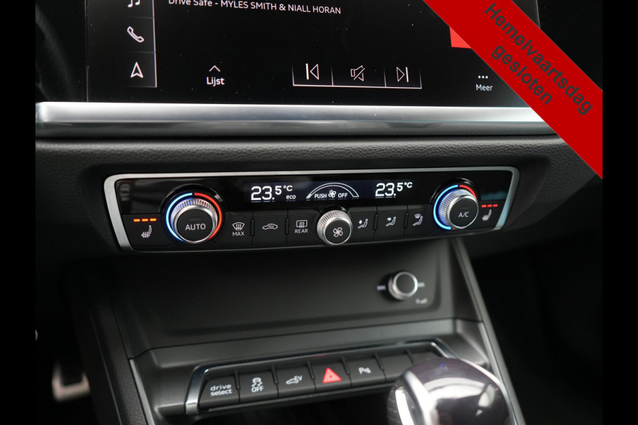 Audi Q3 45 TFSI e S-Line PHEV 245pk Dealer O.H Adaptive Cruise | Camera | Blis | S-line Interieur | Lederen Sportstoelen Verwarmd | Sportstuur | Navigatie | Virtual | DAB | 17"L.M |