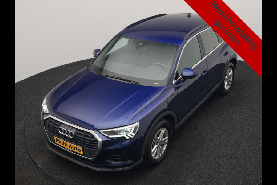 Audi Q3 45 TFSI e S-Line PHEV 245pk Dealer O.H Adaptive Cruise | Camera | Blis | S-line Interieur | Lederen Sportstoelen Verwarmd | Sportstuur | Navigatie | Virtual | DAB | 17"L.M |