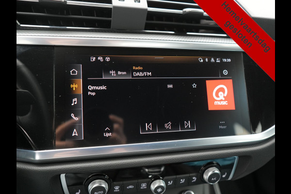 Audi Q3 45 TFSI e S-Line PHEV 245pk Dealer O.H Adaptive Cruise | Camera | Blis | S-line Interieur | Lederen Sportstoelen Verwarmd | Sportstuur | Navigatie | Virtual | DAB | 17"L.M |