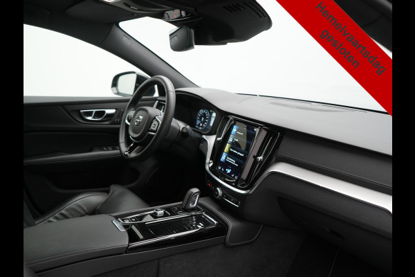 Volvo V60 T6 Recharge AWD R-Design PHEV 340pk Dealer O.H | Trekhaak Af Fabriek | Panodak | Harman / Kardon | Lederen Sportstoelen Memory & Ventilatie | Camera | Keyless | Stuur & Stoelen Verwarmd | Apple Carplay | Virtual | Navigatie | Cruise Control | DAB+ | 18" L.M | Plug In Hybrid |