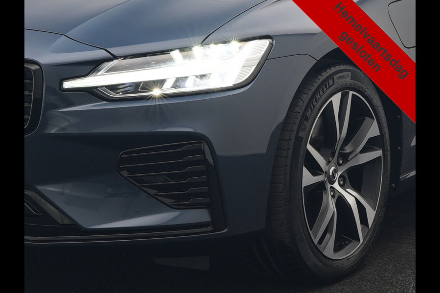 Volvo V60 T6 Recharge AWD R-Design PHEV 340pk Dealer O.H | Trekhaak Af Fabriek | Panodak | Harman / Kardon | Lederen Sportstoelen Memory & Ventilatie | Camera | Keyless | Stuur & Stoelen Verwarmd | Apple Carplay | Virtual | Navigatie | Cruise Control | DAB+ | 18" L.M | Plug In Hybrid |