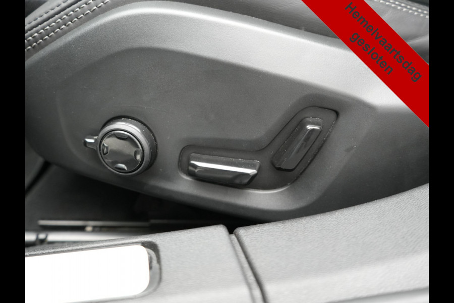 Volvo V60 T6 Recharge AWD R-Design PHEV 340pk Dealer O.H | Trekhaak Af Fabriek | Panodak | Harman / Kardon | Lederen Sportstoelen Memory & Ventilatie | Camera | Keyless | Stuur & Stoelen Verwarmd | Apple Carplay | Virtual | Navigatie | Cruise Control | DAB+ | 18" L.M | Plug In Hybrid |