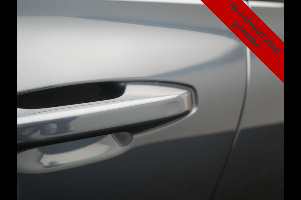 Volvo V60 T6 Recharge AWD R-Design PHEV 340pk Dealer O.H | Trekhaak Af Fabriek | Panodak | Harman / Kardon | Lederen Sportstoelen Memory & Ventilatie | Camera | Keyless | Stuur & Stoelen Verwarmd | Apple Carplay | Virtual | Navigatie | Cruise Control | DAB+ | 18" L.M | Plug In Hybrid |