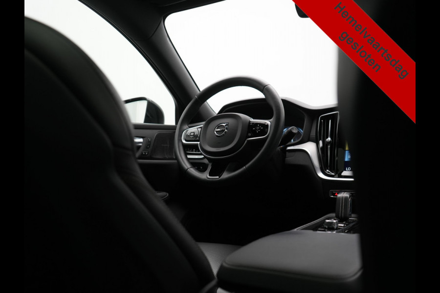Volvo V60 T6 Recharge AWD R-Design PHEV 340pk Dealer O.H | Trekhaak Af Fabriek | Panodak | Harman / Kardon | Lederen Sportstoelen Memory & Ventilatie | Camera | Keyless | Stuur & Stoelen Verwarmd | Apple Carplay | Virtual | Navigatie | Cruise Control | DAB+ | 18" L.M | Plug In Hybrid |