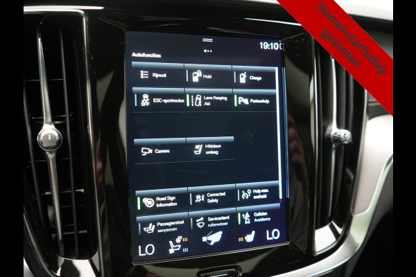 Volvo V60 T6 Recharge AWD R-Design PHEV 340pk Dealer O.H | Trekhaak Af Fabriek | Panodak | Harman / Kardon | Lederen Sportstoelen Memory & Ventilatie | Camera | Keyless | Stuur & Stoelen Verwarmd | Apple Carplay | Virtual | Navigatie | Cruise Control | DAB+ | 18" L.M | Plug In Hybrid |