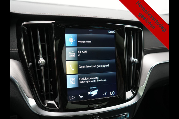 Volvo V60 T6 Recharge AWD R-Design PHEV 340pk Dealer O.H | Trekhaak Af Fabriek | Panodak | Harman / Kardon | Lederen Sportstoelen Memory & Ventilatie | Camera | Keyless | Stuur & Stoelen Verwarmd | Apple Carplay | Virtual | Navigatie | Cruise Control | DAB+ | 18" L.M | Plug In Hybrid |