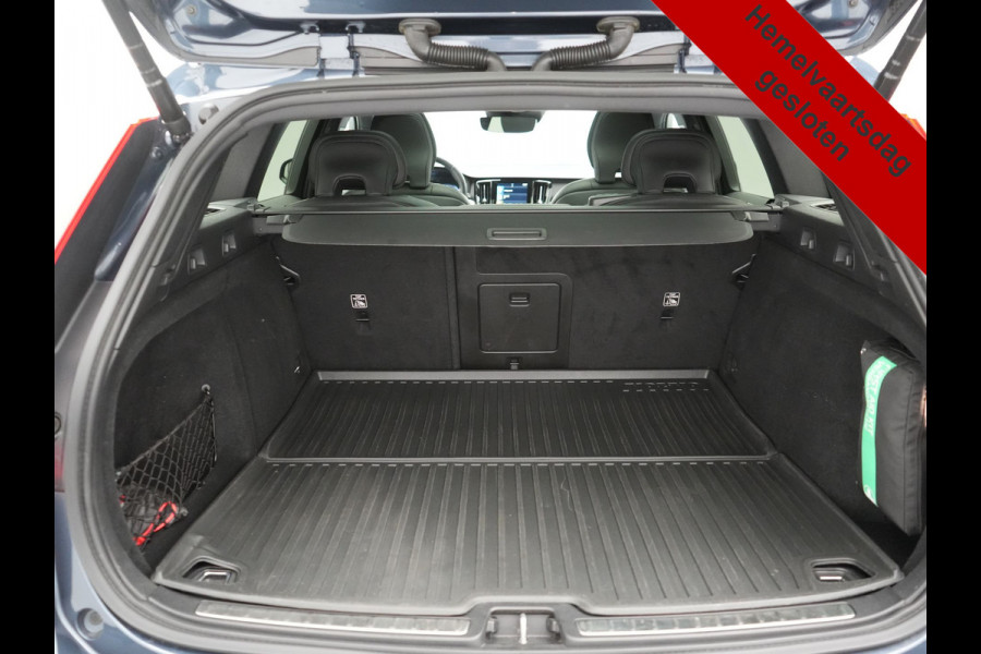 Volvo V60 T6 Recharge AWD R-Design PHEV 340pk Dealer O.H | Trekhaak Af Fabriek | Panodak | Harman / Kardon | Lederen Sportstoelen Memory & Ventilatie | Camera | Keyless | Stuur & Stoelen Verwarmd | Apple Carplay | Virtual | Navigatie | Cruise Control | DAB+ | 18" L.M | Plug In Hybrid |