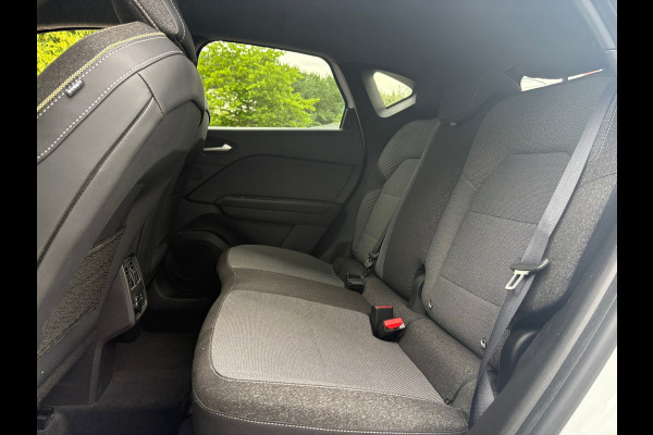 Renault Captur 1.6 E-Tech full hybrid 145 techno