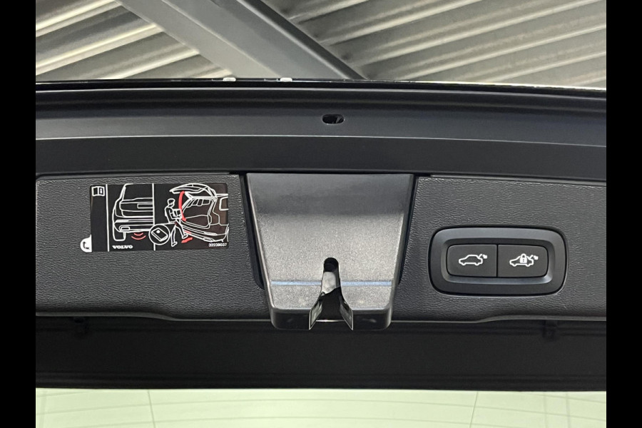 Volvo XC60 2.0 B5 R-Design Trekhaak | Adapt. cruise | Open dak | 360 camera | Head-up | Memory | Stuur-/stoelverwarming