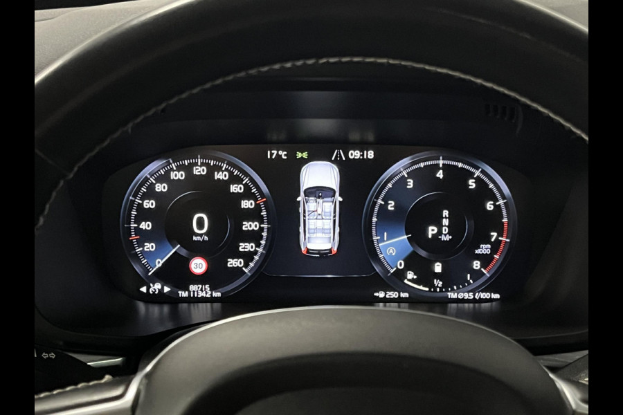Volvo XC60 2.0 B5 R-Design Trekhaak | Adapt. cruise | Open dak | 360 camera | Head-up | Memory | Stuur-/stoelverwarming