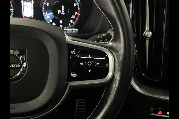 Volvo XC60 2.0 B5 R-Design Trekhaak | Adapt. cruise | Open dak | 360 camera | Head-up | Memory | Stuur-/stoelverwarming