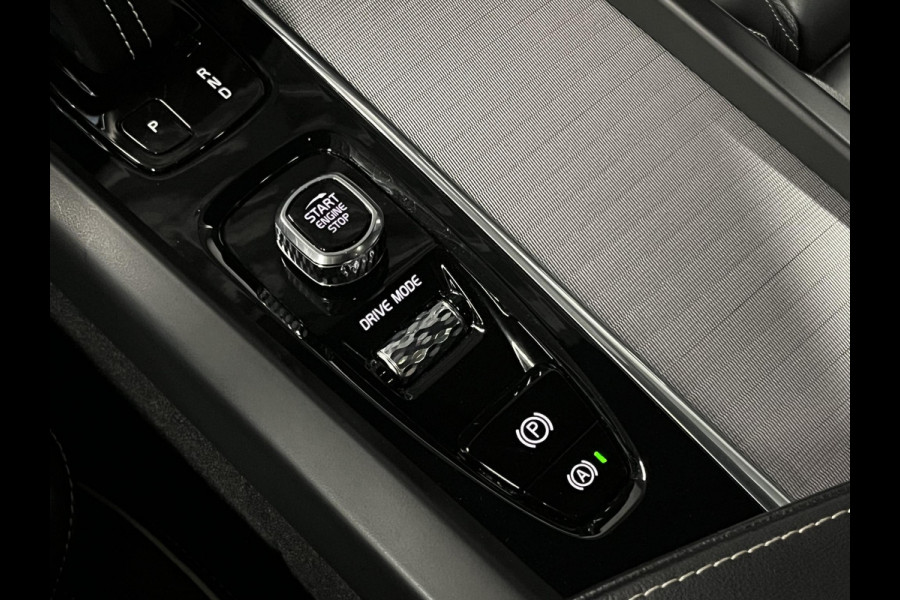 Volvo XC60 2.0 B5 R-Design Trekhaak | Adapt. cruise | Open dak | 360 camera | Head-up | Memory | Stuur-/stoelverwarming