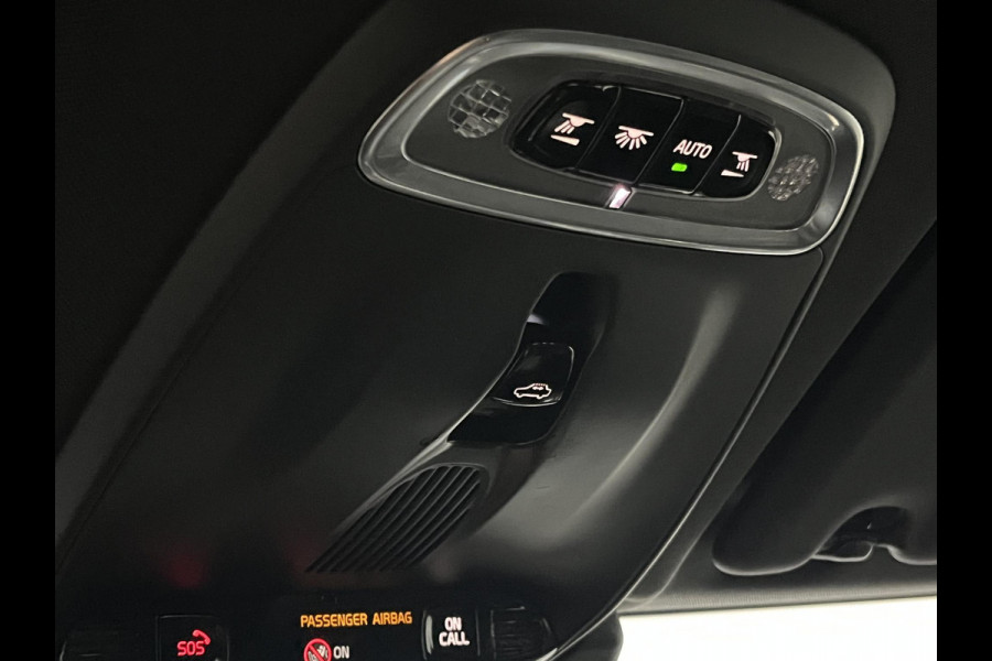 Volvo XC60 2.0 B5 R-Design Trekhaak | Adapt. cruise | Open dak | 360 camera | Head-up | Memory | Stuur-/stoelverwarming