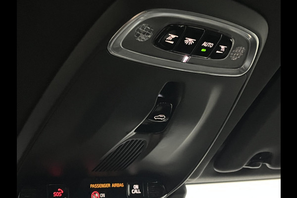 Volvo XC60 2.0 B5 R-Design Trekhaak | Adapt. cruise | Open dak | 360 camera | Head-up | Memory | Stuur-/stoelverwarming