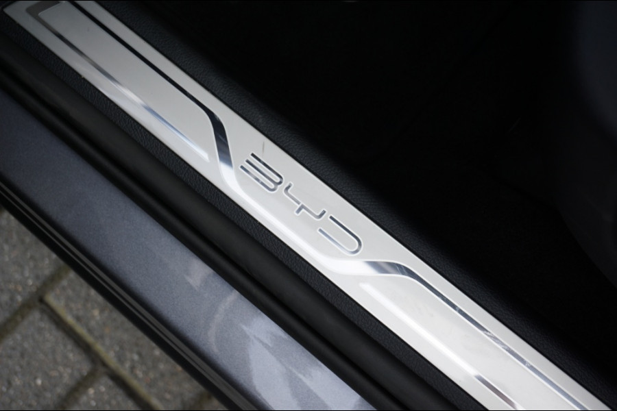 BYD SEAL U 1.5 DM-i FWD Boost 218 PK | SUPER LUXE | NIEUW!!
