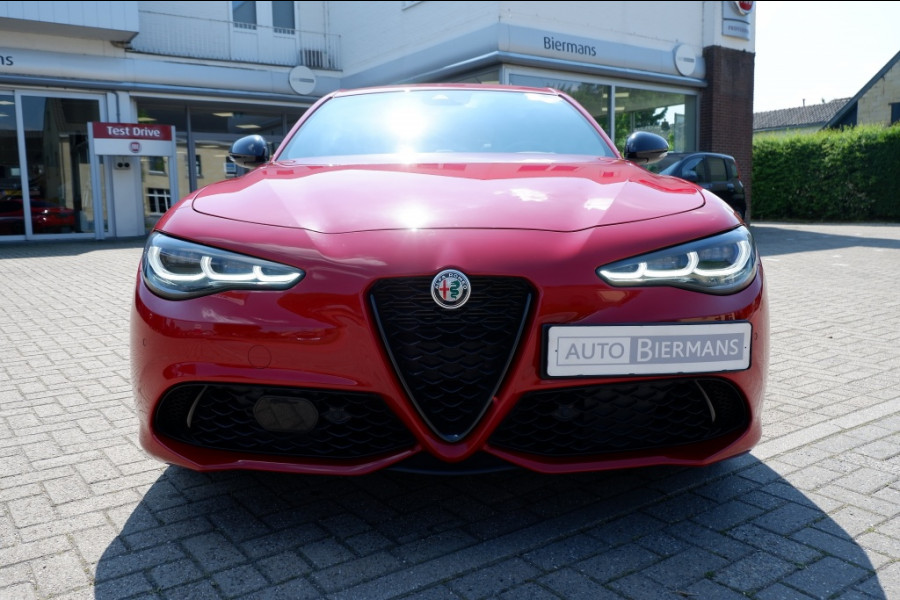 Alfa Romeo Giulia 2.0 Turbo 280 PK Competizione Q4 AWD / INCL 12mnd BOVAG