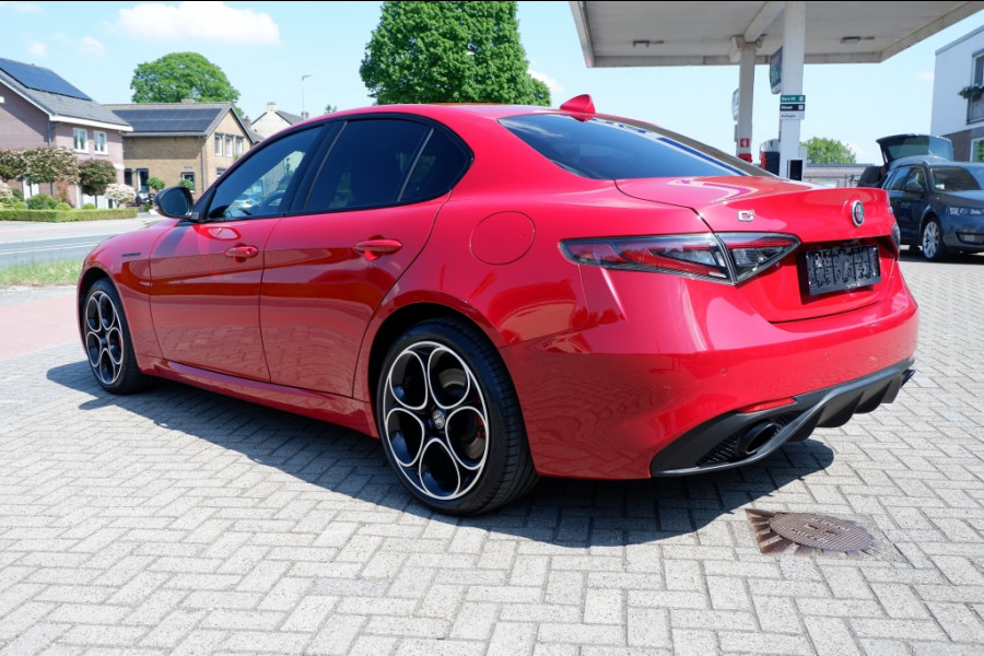 Alfa Romeo Giulia 2.0 Turbo 280 PK Competizione Q4 AWD / INCL 12mnd BOVAG