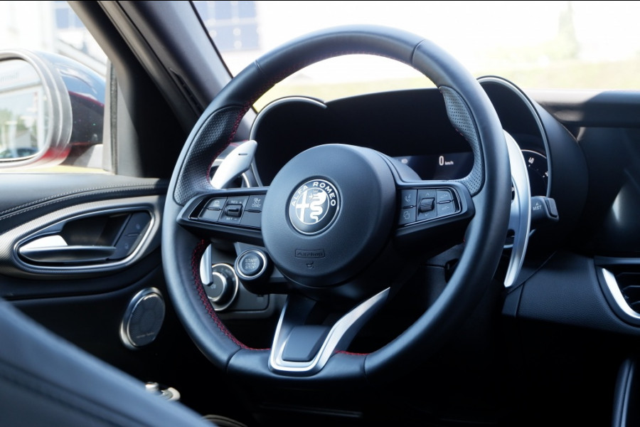 Alfa Romeo Giulia 2.0 Turbo 280 PK Competizione Q4 AWD / INCL 12mnd BOVAG