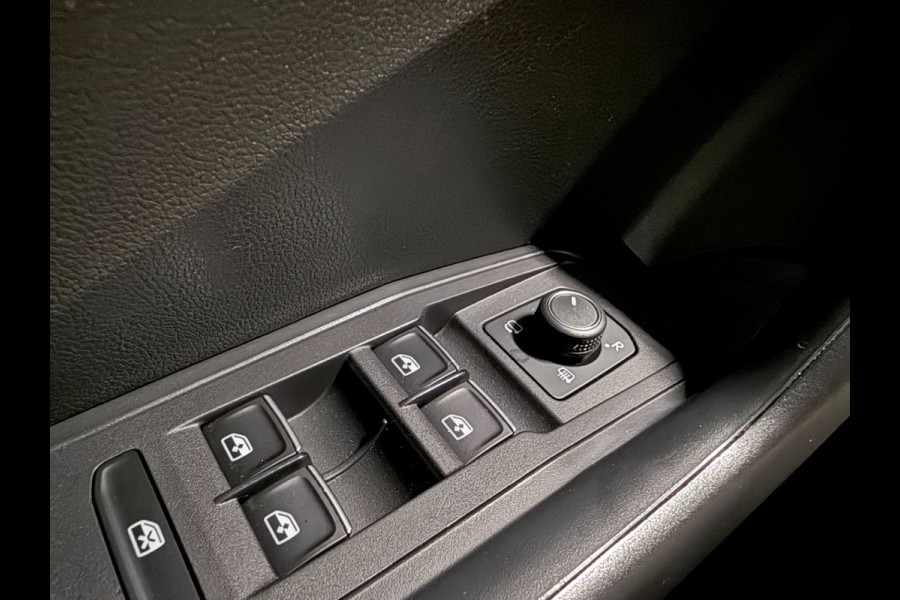 Volkswagen T-Roc 1.0 TSI Sport V-COCKPIT/NAVI/CAM/DAB/CARPLAY/ECC/PDC/CRUISE///