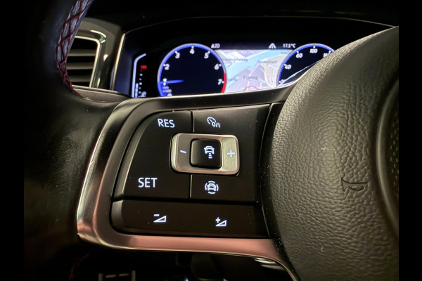 Volkswagen T-Roc 1.0 TSI Sport V-COCKPIT/NAVI/CAM/DAB/CARPLAY/ECC/PDC/CRUISE///