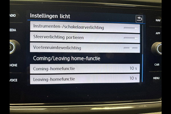 Volkswagen T-Roc 1.0 TSI Sport V-COCKPIT/NAVI/CAM/DAB/CARPLAY/ECC/PDC/CRUISE///