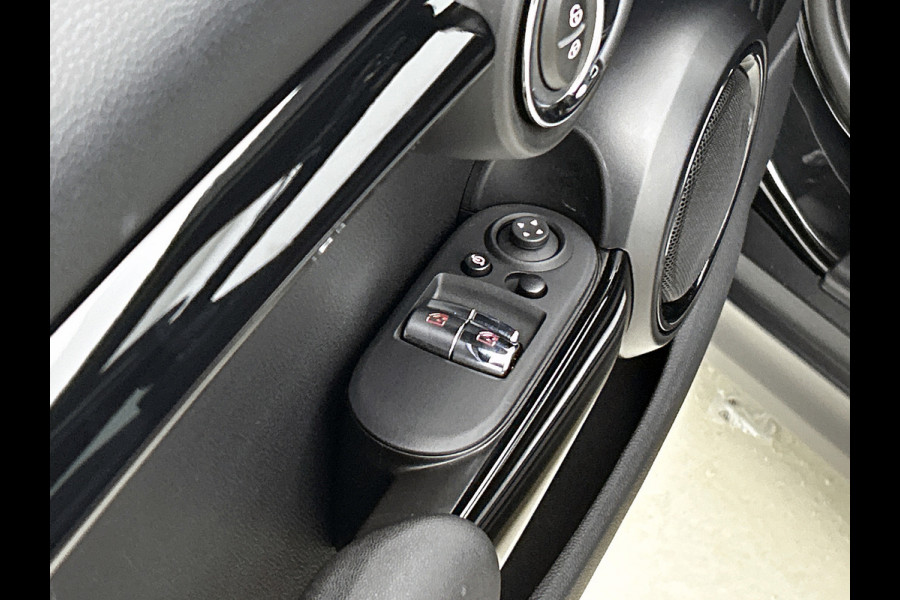 MINI Mini Electric MINI Yours 33 kWh VOLL!! (Panorama, Camera, Harman/Kardon, Leder, Head-up, StoelV, Etc)